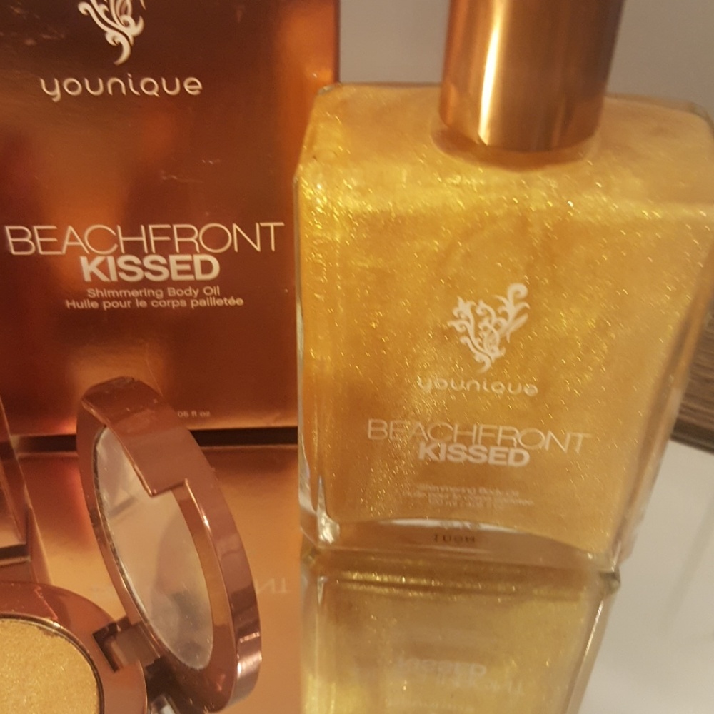 Younique beachfront kissed bundle - Picture 2 of 3